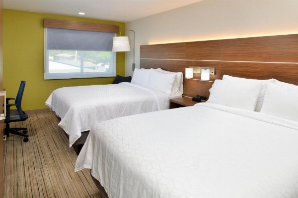 Holiday Inn Express Santa Rosa North image 24