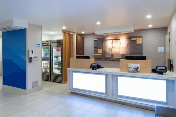 Holiday Inn Express Santa Rosa North image 28