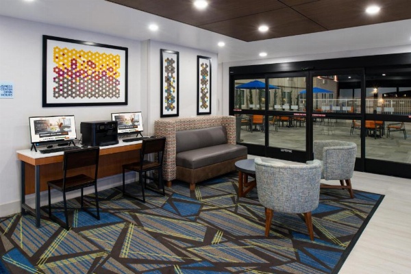 Holiday Inn Express Santa Rosa North image 29